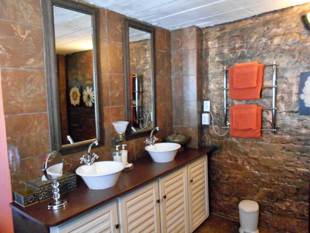 Ama Zulu Guesthouse & Safaris Hluhluwe Exterior photo
